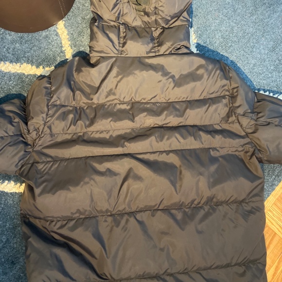 Levi’s Women's Puffer Jacket - Picture 4 of 4
